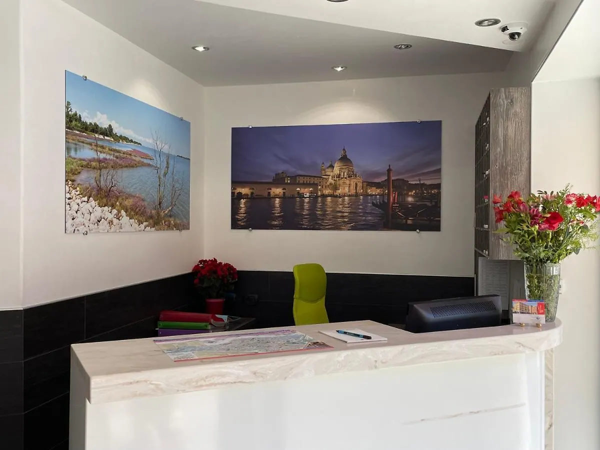 **  Hotel San Geremia Benátky Itálie