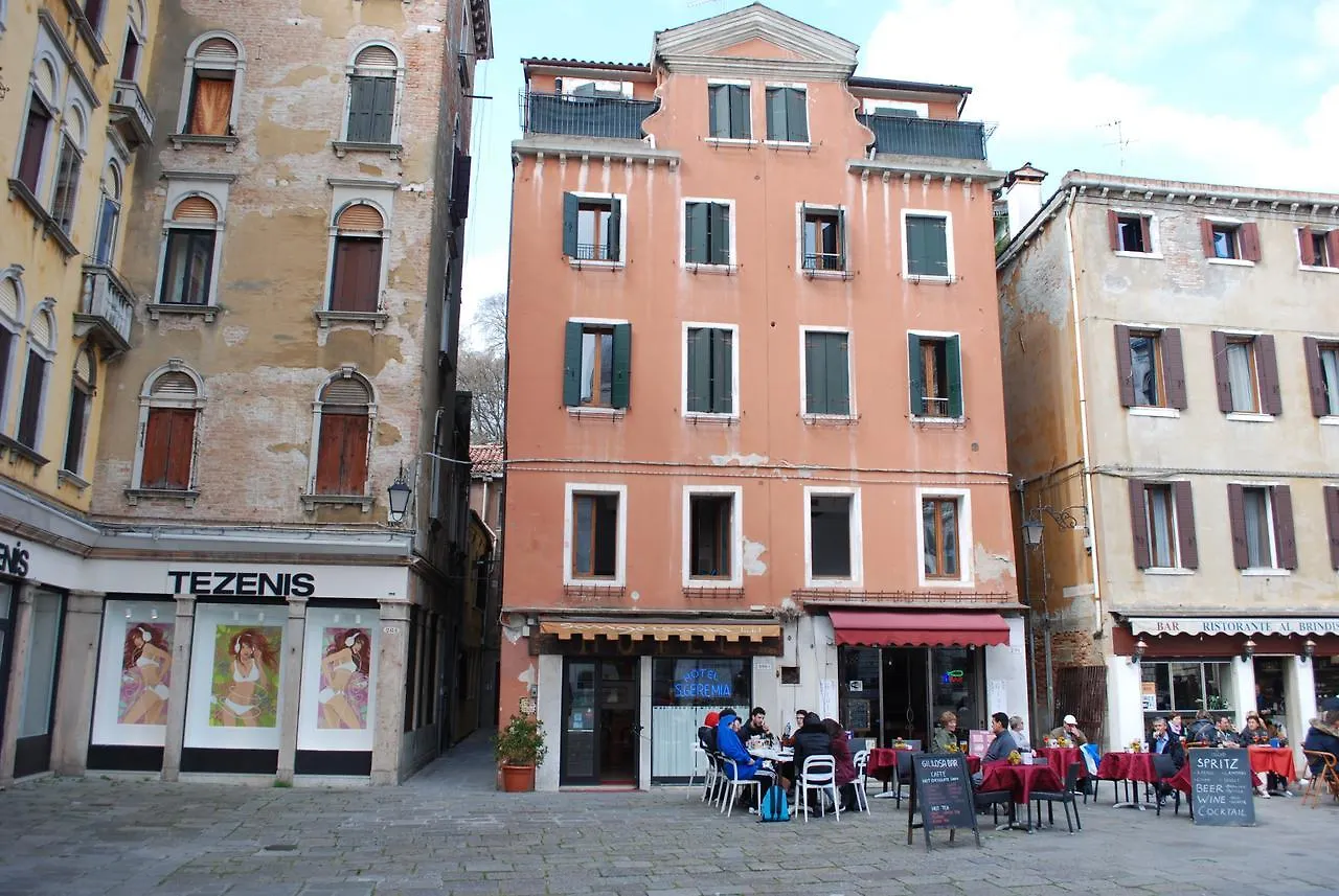 **  Hotel San Geremia Benátky Itálie