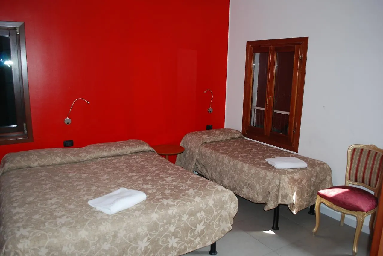 Hotel San Geremia Veneza 2*,